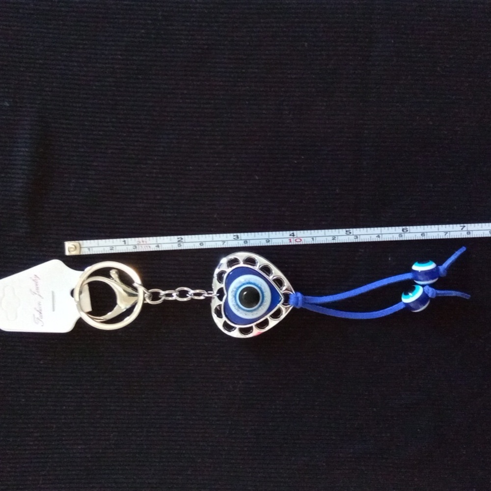 Keychain silver and blue heart eye